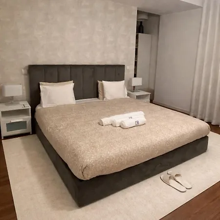 Apartament Place 1 *
