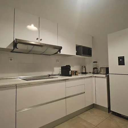 Place 1 Apartament *